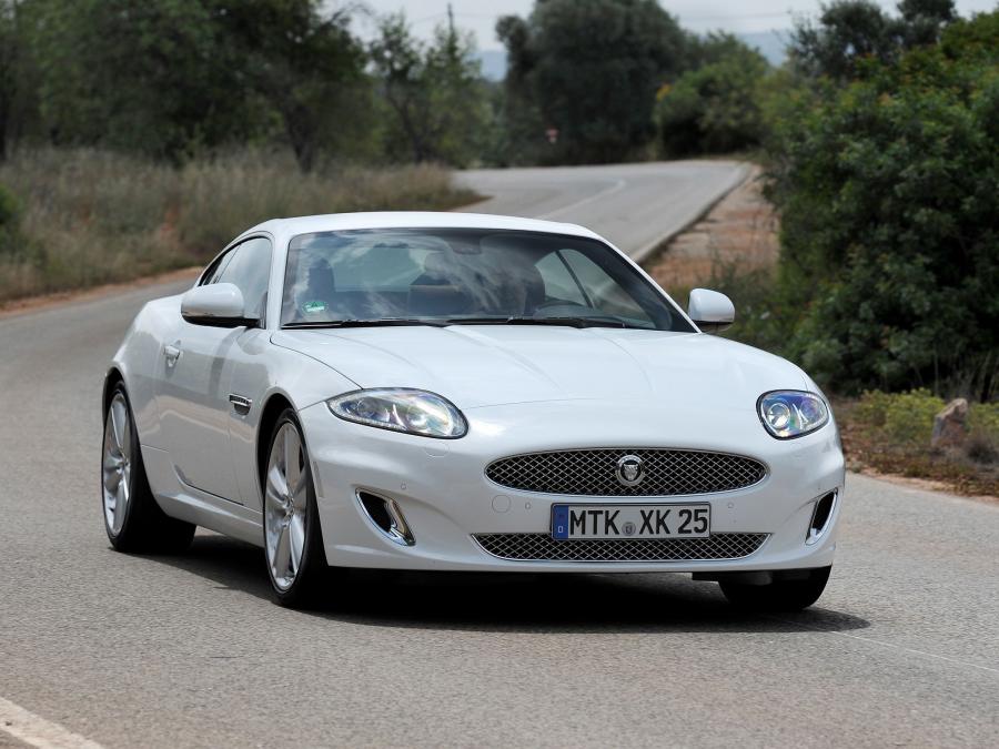  Jaguar XK Coupe 2011 года  (фото 2 из 6)